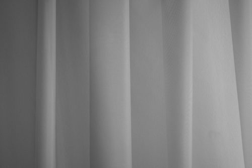11101 - Egyszínű fényáteresztő sötét szürke színű voile függöny